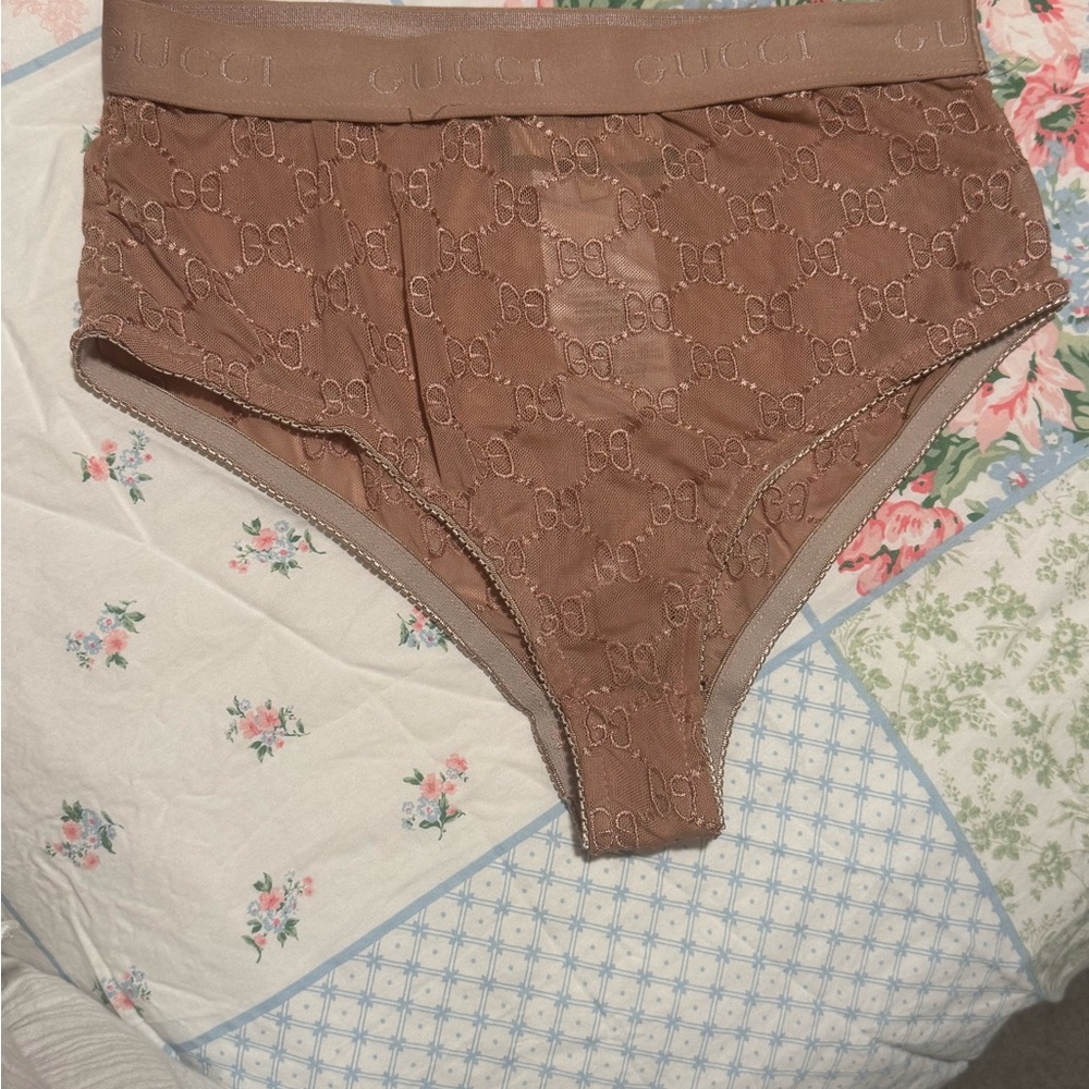 Gucci Large Nude Tan Lace Logo Bralette & High-Waist Brief Set - Picture 3 of 11